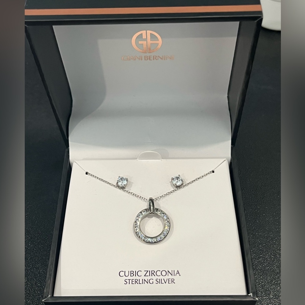 Giani Bernini Sterling Silver Cubic Zirconia circle pendanNecklace+ earrings Set